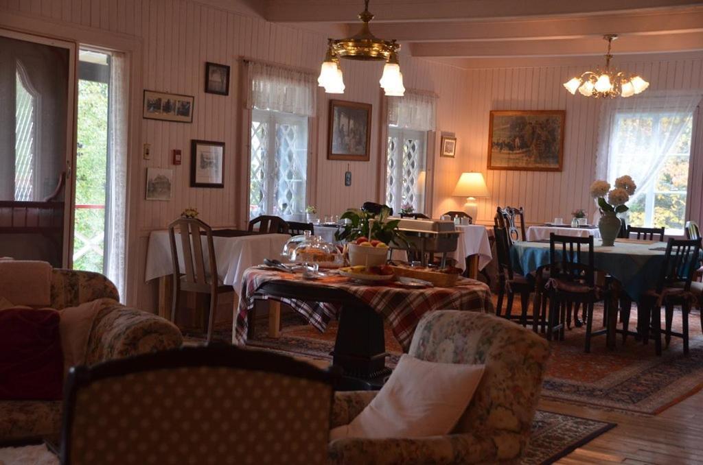Auberge La Chatelaine La Malbaie Exterior foto