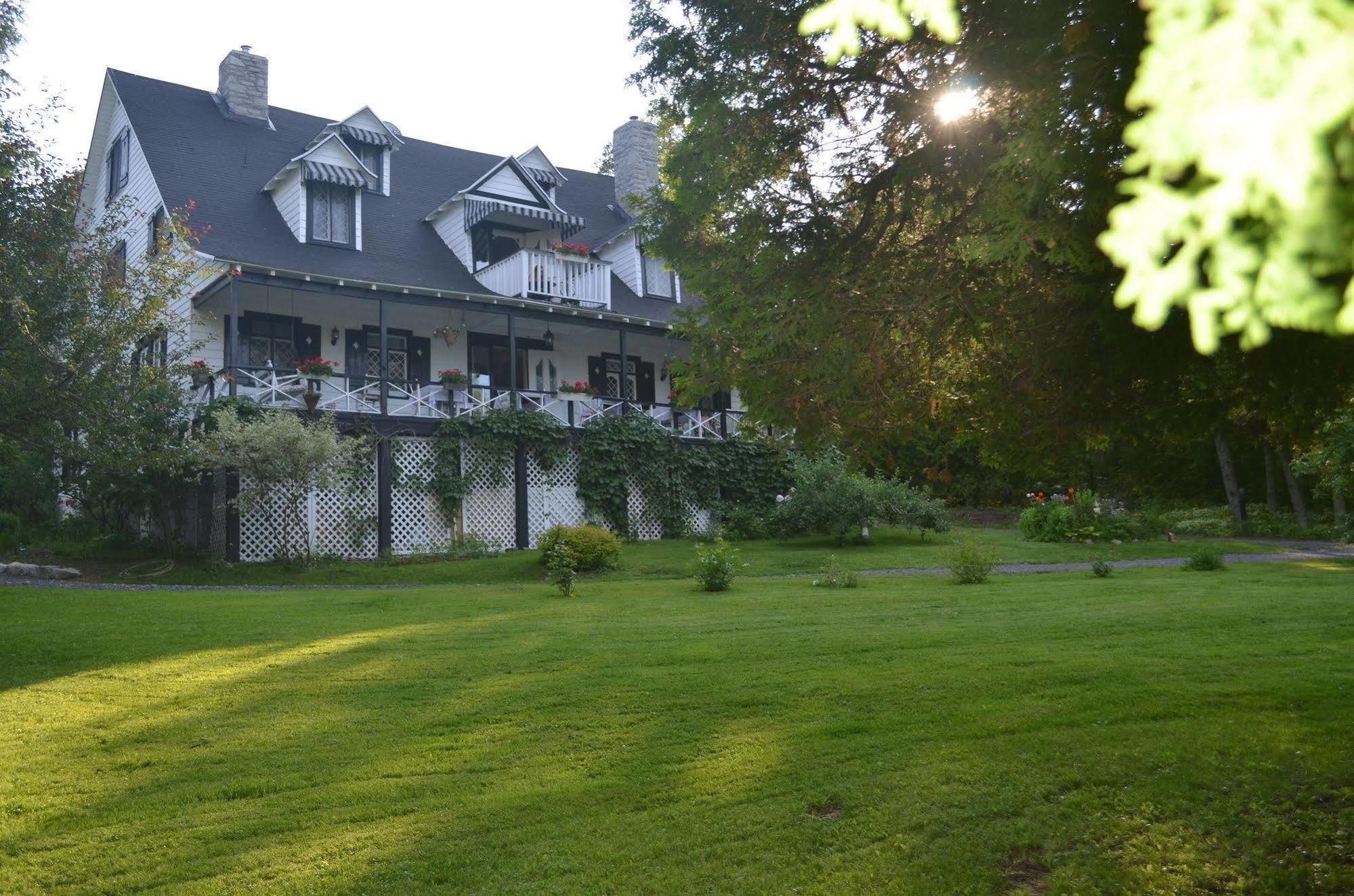 Auberge La Chatelaine La Malbaie Exterior foto